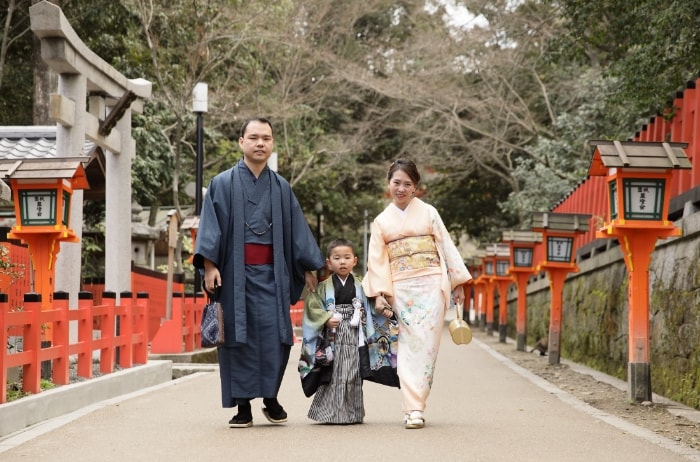 お宮参り・ベビーフォトに京都清水寺周辺で振袖撮影